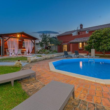 Villa Carla With Private Pool & Kids Playground - Pet Friendly Mutvoran Екстериор снимка