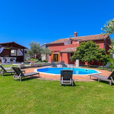 Villa Carla With Private Pool & Kids Playground - Pet Friendly Mutvoran Екстериор снимка