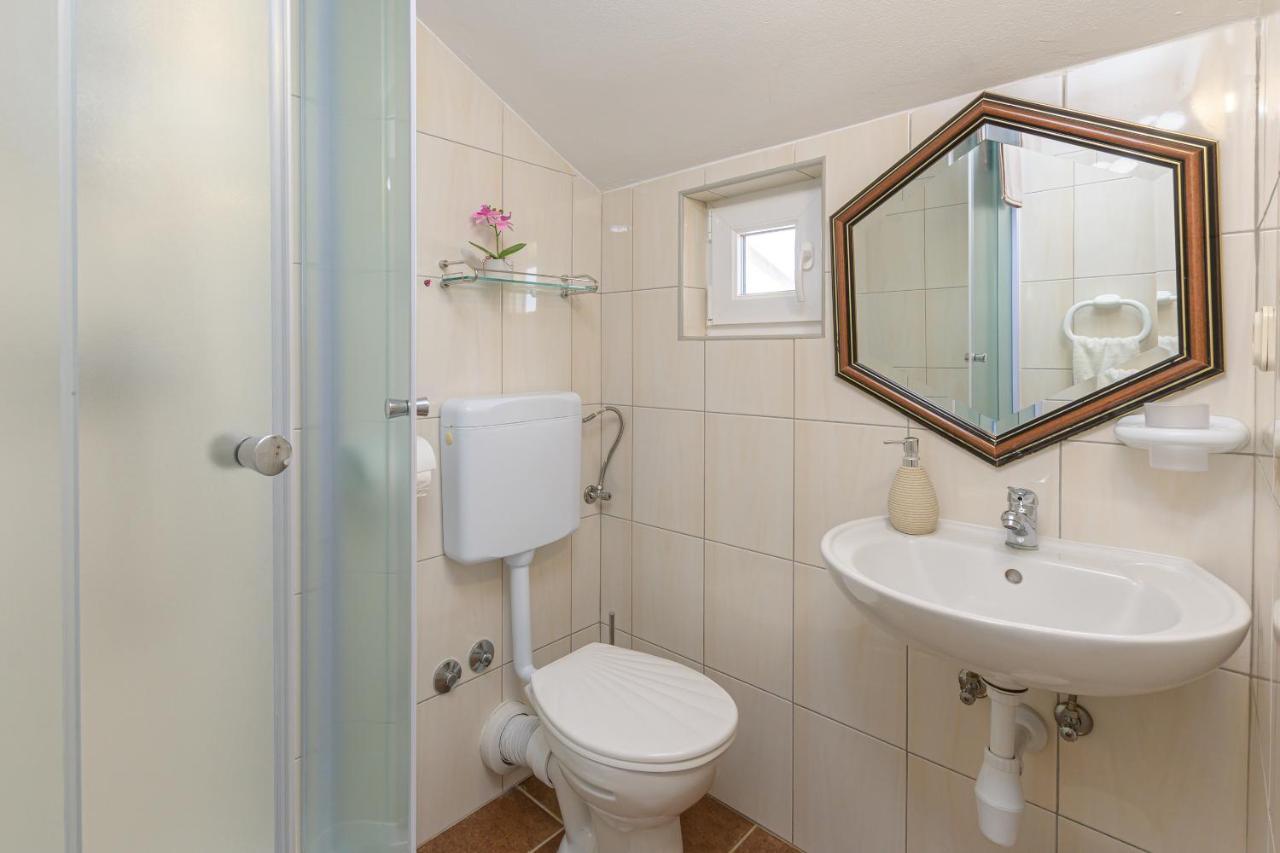 Villa Carla With Private Pool & Kids Playground - Pet Friendly Mutvoran Екстериор снимка