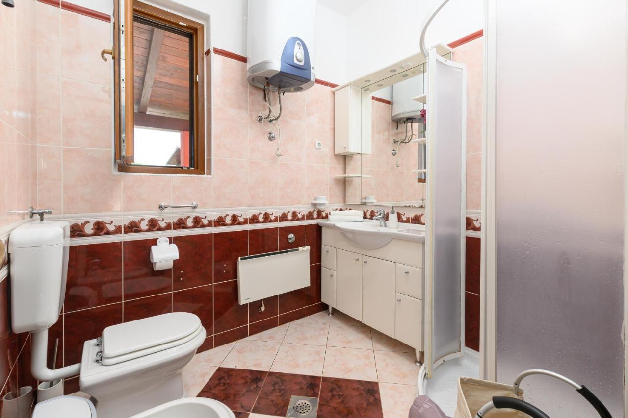 Villa Carla With Private Pool & Kids Playground - Pet Friendly Mutvoran Екстериор снимка